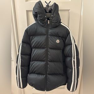 Men’s Moncler black Sanbesan jacket XL